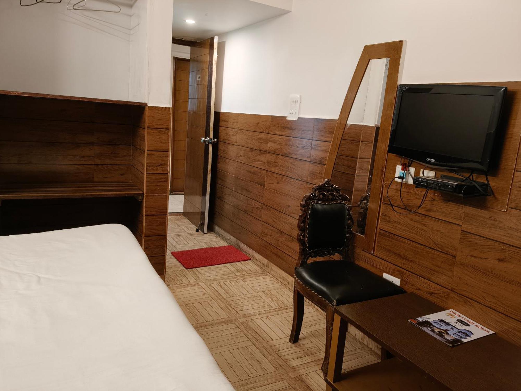 Hotel Kailash Residency デヘラードゥーン エクステリア 写真