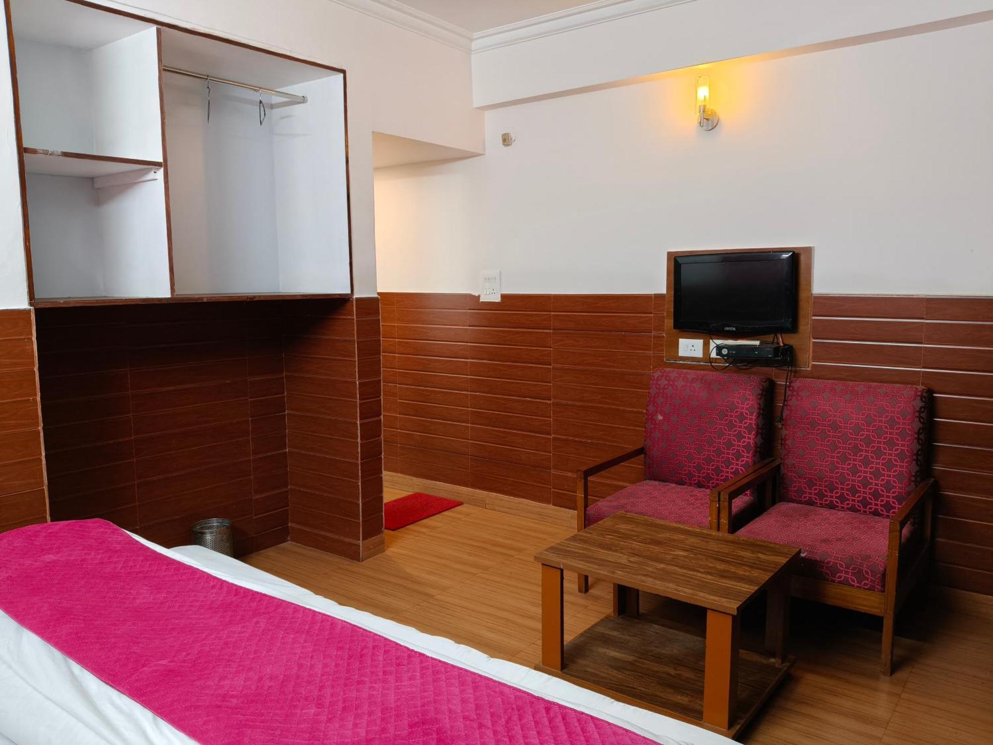 Hotel Kailash Residency デヘラードゥーン エクステリア 写真